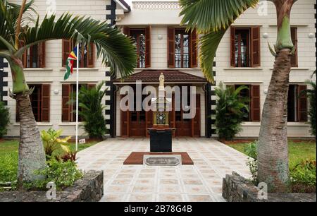 Ancien bâtiment de la Cour suprême et entrée & Fontaine jubilé de diamant, Victoria, Mahe, Seychelles Banque D'Images