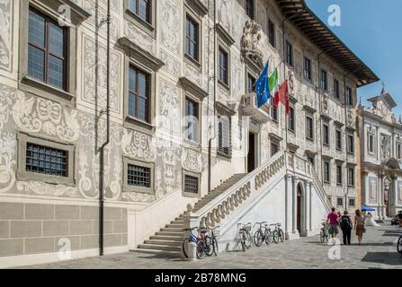 Palazzo della Caravona, le bâtiment principal de la célèbre université Scuola Normale Superiore à la Piazza dei Cavalieri à Pise Italie Banque D'Images