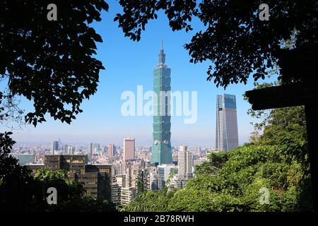 Gratte-ciel Taipei 101 dans le district de Xinyi, Taipei, Taïwan Banque D'Images
