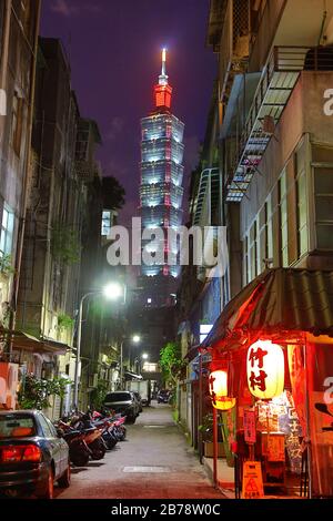 Gratte-ciel Taipei 101 dans le district de Xinyi, Taipei, Taïwan Banque D'Images