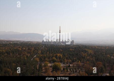 Vue panoramique sur Ashgabat, la capitale du Turkménistan en Asie centrale Banque D'Images