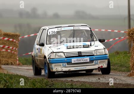 14 mars 2020. Saint Denoeux, pas de Calais, France. Rallye du Touquet. Le 60ème Rallye du Touquet serpente dans la campagne française. La Ra Banque D'Images