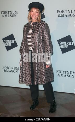 14 Novembre 2017 - Londres, Angleterre, Royaume-Uni - Patinage À Somerset House Avec Lancement Vip Fortnum & Mason, Somerset House - Arrivées Extérieures Spectacles De Photos : Sienna Gu Banque D'Images