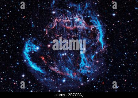 Galaxie des milliers d'années-lumière loin de la Terre. Éléments de cette image fournie par la NASA. Banque D'Images