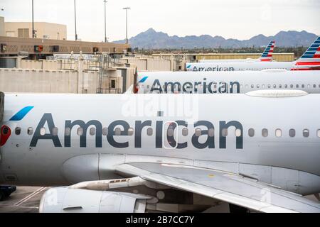 Avions American Airlines vus à l'aéroport international de Phoenix Sky Harbor. Banque D'Images