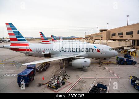 Avions American Airlines vus à l'aéroport international de Phoenix Sky Harbor. Banque D'Images