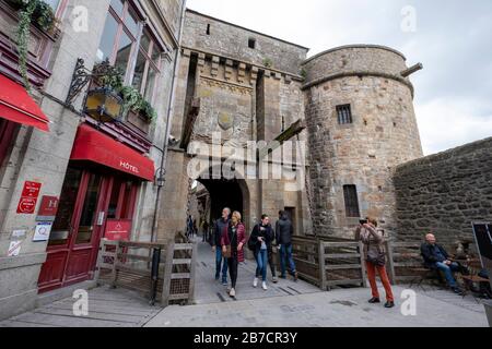 La porte du roi au Mont Saint-Michel, Normandie, France, Europe Banque D'Images