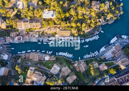 Port de pêche à Cala Figuera depuis le haut, près de Santanyi, vue aérienne, région Migjorn, Mer méditerranée, Majorque, Iles Baléares, Espagne Banque D'Images