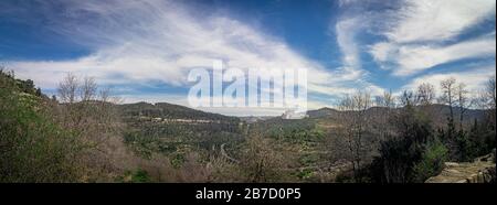 Hadassah Ein Karem, hôpital du centre médical, au milieu de la forêt de jérusalem. Vue panoramique sur la région, bâtiments extérieurs, Jerus Banque D'Images