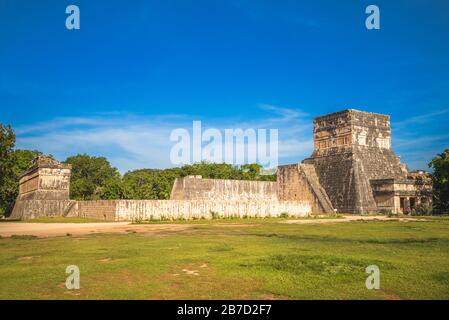 Grand terrain de balle de El Castillo, Chichen Itza, Mexique Banque D'Images