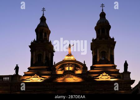 La Cathédrale Métropolitaine De Santiago, Place Plaza De Armas, Région Metropolitana, Santiago City, Chili Banque D'Images