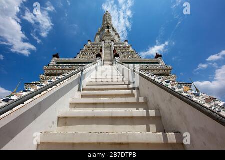 Temple bouddhiste Wat Arun, à Bangkok, Thaïlande. Banque D'Images