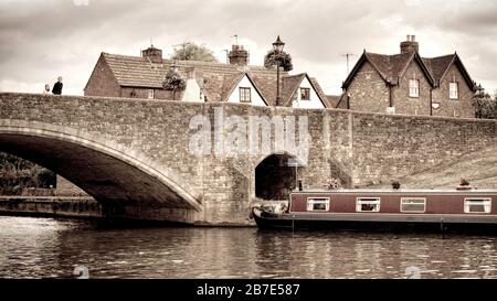 Pont d'Abingdon au-dessus de la Tamise, à Abingdon, Angleterre, Royaume-Uni Banque D'Images