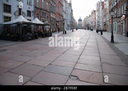 Ulica Dluga dans la ville principale dans le centre historique de Gdansk, Pologne. 15 mars 2020 © Wojciech Strozyk / Alay stock photo Banque D'Images