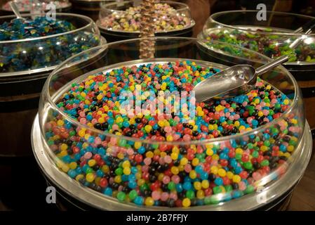 Bonbons colorés à vendre Banque D'Images