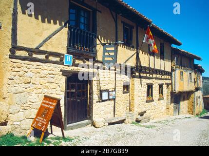 Hôtel rural. Calatañazor, province de Soria, Castilla Leon, Espagne. Banque D'Images