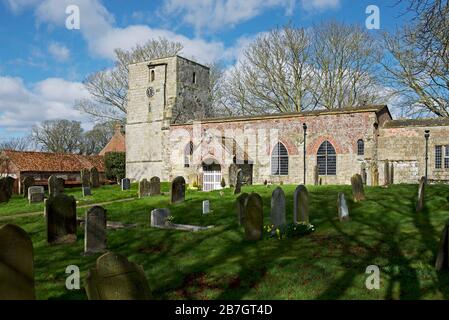 Église St Cuthbert dans le village de Burton Fleming, East Yorkshire, Angleterre Royaume-Uni Banque D'Images