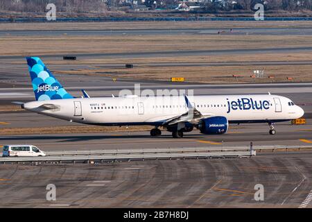 New York, États-Unis - 27 février 2020 : avion JetBlue Airbus   Neo à l'aéroport John F. Kennedy de New York (JFK) aux États-Unis. Airbus est un fabricant d'avions Banque D'Images