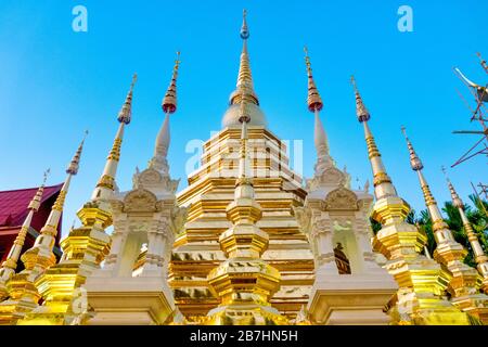 Chedi dans Wat Phan Tao, Chiang Mai, Thaïlande Banque D'Images