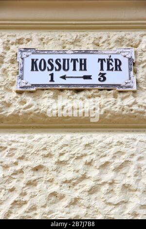 Place Kossuth Ter à Pecs, Hongrie. L'une des places principales de la ville. Banque D'Images