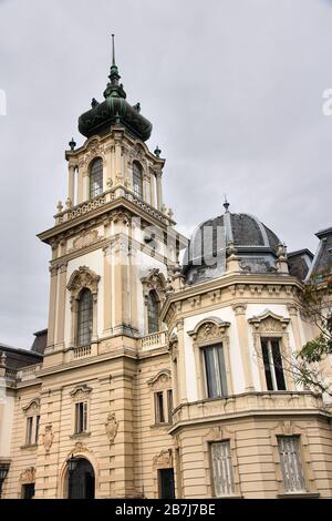 Keszthely, Hongrie. Palais des Févetics. Site touristique du comté de Zala. Banque D'Images