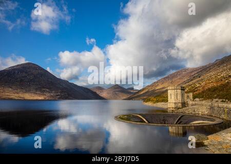 Le magnifique réservoir de Silent Valley, Mourne Mountains, County Down, Irlande du Nord Banque D'Images