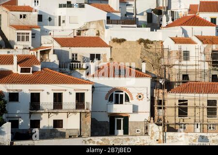Maisons à Azenhas do Mar, ville balnéaire dans la municipalité de Sintra, Portugal