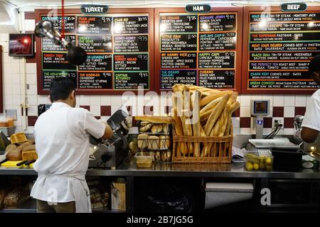 Millburn Delicatessen 328 Millburn Avenue, Millburn, NJ 07041 favori local, ouvert depuis 1946. Sandwich Best Deli dans le Garden State. Banque D'Images