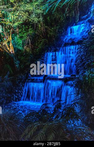 Cascade bleue au New Plymouth Festival of Lights Banque D'Images