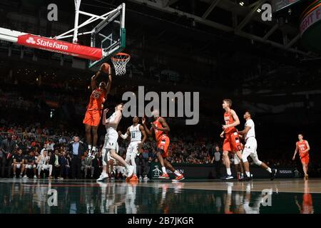 Coral Gables, Floride, États-Unis. 7 mars 2020. Elijah Hughes #33 de Syracuse en action pendant le match de basket-ball de la NCAA entre les ouragans de Miami et l'Orange de Syracuse à Coral Gables, en Floride. Le ''˜Canes a vaincu l'Orange 69-65. Crédit: csm/Alay Live News Banque D'Images