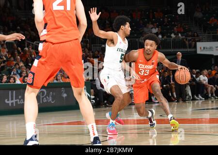 Coral Gables, Floride, États-Unis. 7 mars 2020. Elijah Hughes #33 de Syracuse en action pendant le match de basket-ball de la NCAA entre les ouragans de Miami et l'Orange de Syracuse à Coral Gables, en Floride. Le ''˜Canes a vaincu l'Orange 69-65. Crédit: csm/Alay Live News Banque D'Images