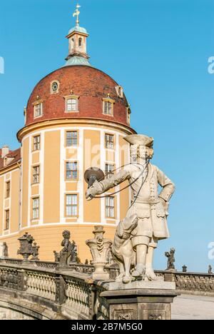 Sculpture Hunter à Schloss Moritzburg près de Dresde, Saxe, Allemagne Banque D'Images