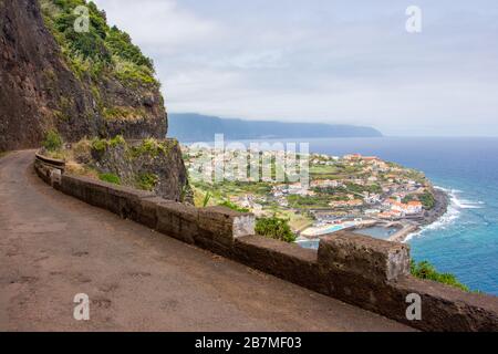 Route de la vieille côte de Madère Ponta delgada à madère côte nord panorama mer vue montagne Banque D'Images