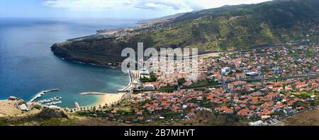 Vue panoramique machico madeira côte sud portugal Banque D'Images