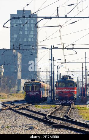 Ljubljana, Slovénie - 17 mars 2020 : arrêt des trains à la gare de Ljubljana en raison de l'interdiction de voyager, Slovénie lors de l'épidémie de Coronavirus Covid-19 Banque D'Images