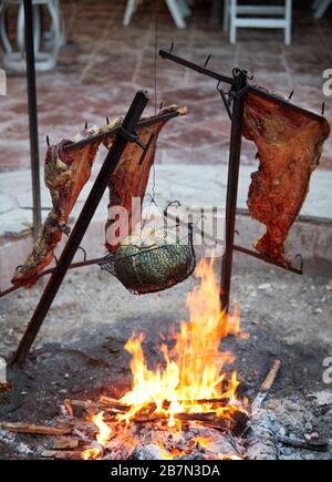 MENDOZA, ARGENTINE, 08 février 2020. Asado, barbecue de campagne et cuisine traditionnelle Argentine, Casa de Campo, Guaymallén. Foto: Axel Lloret / www. Banque D'Images