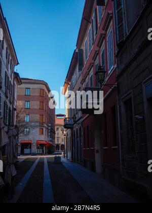 Quarantaine et isolement durant le panthéème du coronavirus à Cremona, Lombardie, Italie Banque D'Images