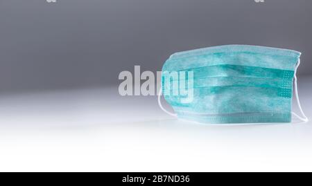Masque de protection pour médecin chirurgien mais aussi pour la protection contre le coronavirus COVID-19 Banque D'Images
