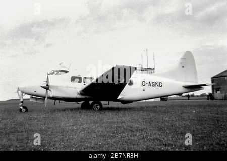 A DE HAVILLAND DH.104 DOVE 6 à l'aérodrome de Sywell, dans le nord-amptonshire en 1967 Banque D'Images