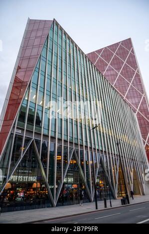 Blocs de bureaux Nova, partie du développement Nova avec deux blocs de bureaux et un immeuble d'appartements près de la gare Victoria, Londres, Angleterre. Banque D'Images