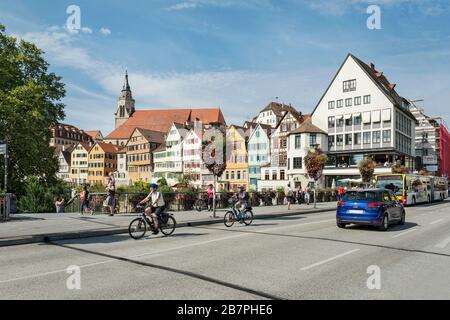 Tübingen-Allemagne, 16. Septembre 2019: Vue sur la vieille ville de Tübingen depuis le pont Eberhard au-dessus du Neckar Banque D'Images