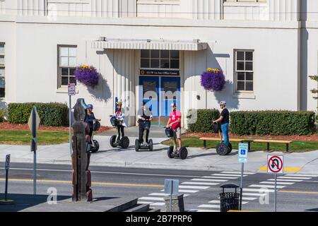 Visite en Segway au Alaska Railroad Depot à Anchorage, en Alaska. Banque D'Images