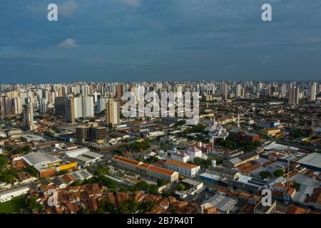 Vue aérienne sur la ville de Fortaleza. Banque D'Images