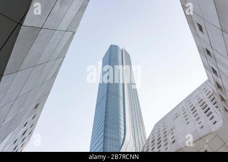 Nanjing, Chine-23 décembre 2018:Centre international de culture de la jeunesse de Nanjing, conçu par Zaha Hadid Architects. Banque D'Images