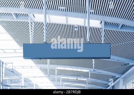 Terminal d'aéroport spacieux et lumineux Banque D'Images