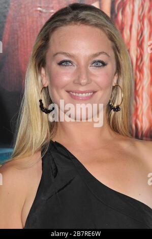 Elisabeth Rohm à la première maison de retraite des couples de Los Angeles tenue au Mann Village Theatre de Westwood, Californie. L'événement a eu lieu le lundi 5 octobre 2009. Photo par: SBM / PictureLux - référence de fichier # 33984-8236SBMPLX Banque D'Images