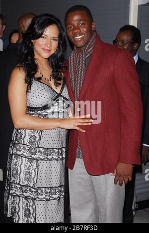 Derek Luke et son épouse Sophia à la première de Los Angeles de 'Catch A Fire' tenue aux cinémas Arclair à Hollywood, Californie. L'événement a eu lieu le mercredi 25 octobre 2006. Photo par: SBM / PictureLux - référence de fichier # 33984-7994SBMPLX Banque D'Images