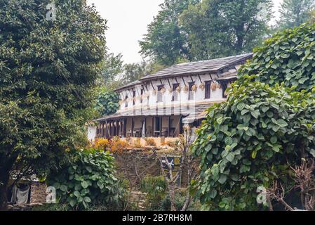 Belle maison de village de Gurung dans la région de Ghandruk Pokhara au Népal Banque D'Images