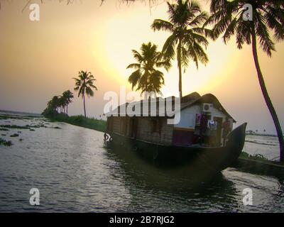 Célèbres eaux de fond d'Alleppey aka alappuzha à Kerala, en Inde Banque D'Images