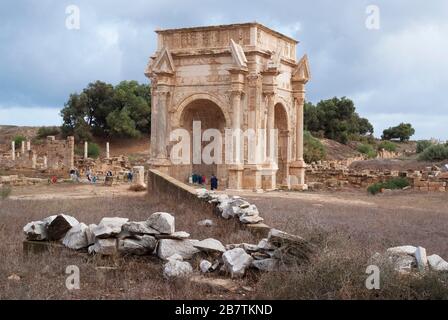 L'Arche de Triumphal de l'ancien empereur romain Sptimius Severus, au carrefour de Cardo et de Decumanus, site classé au patrimoine de l'UNESCO de Leptis Magna, Libye, octobre 2007. Banque D'Images